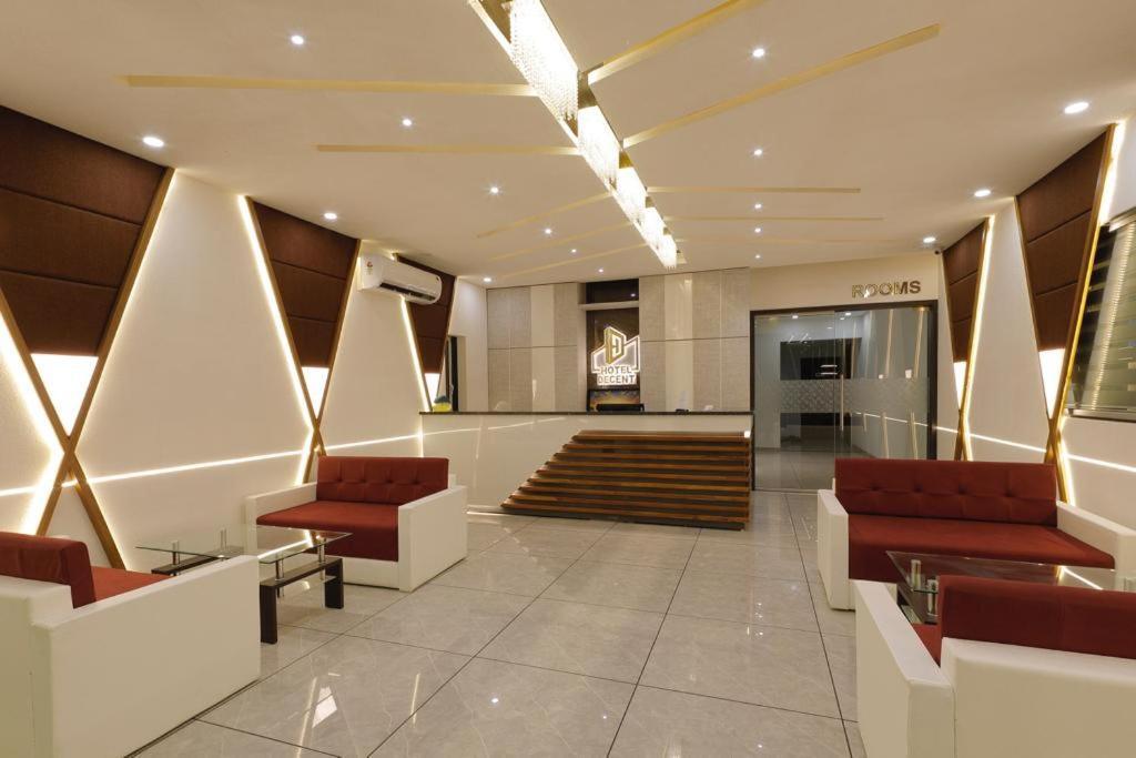Hotel Decent Unjha Экстерьер фото